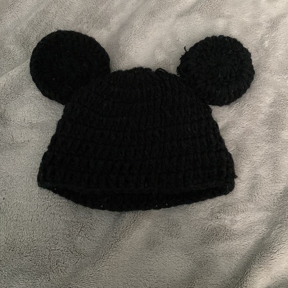 Newborn Mickey Mouse outfit - Picture 7 of 8